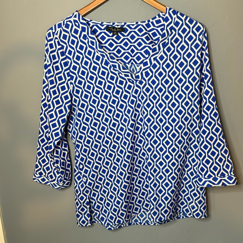Mantilla Femme print blouse Size L